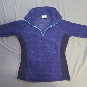 Columbia Women's Blue and Black Sweatshirt